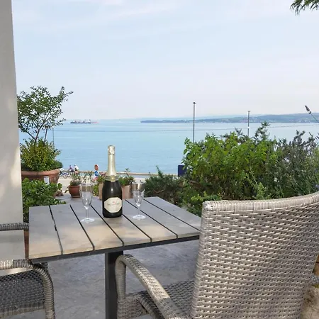 Bellevue Molet Apartman *